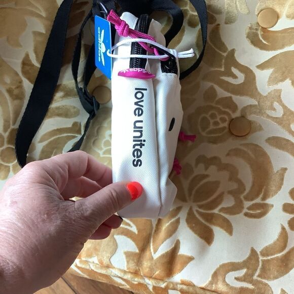 NWT ❤️ Adidas Utility Crossbody 🌈🦄🏳️🌈 - Picture 3 of 11